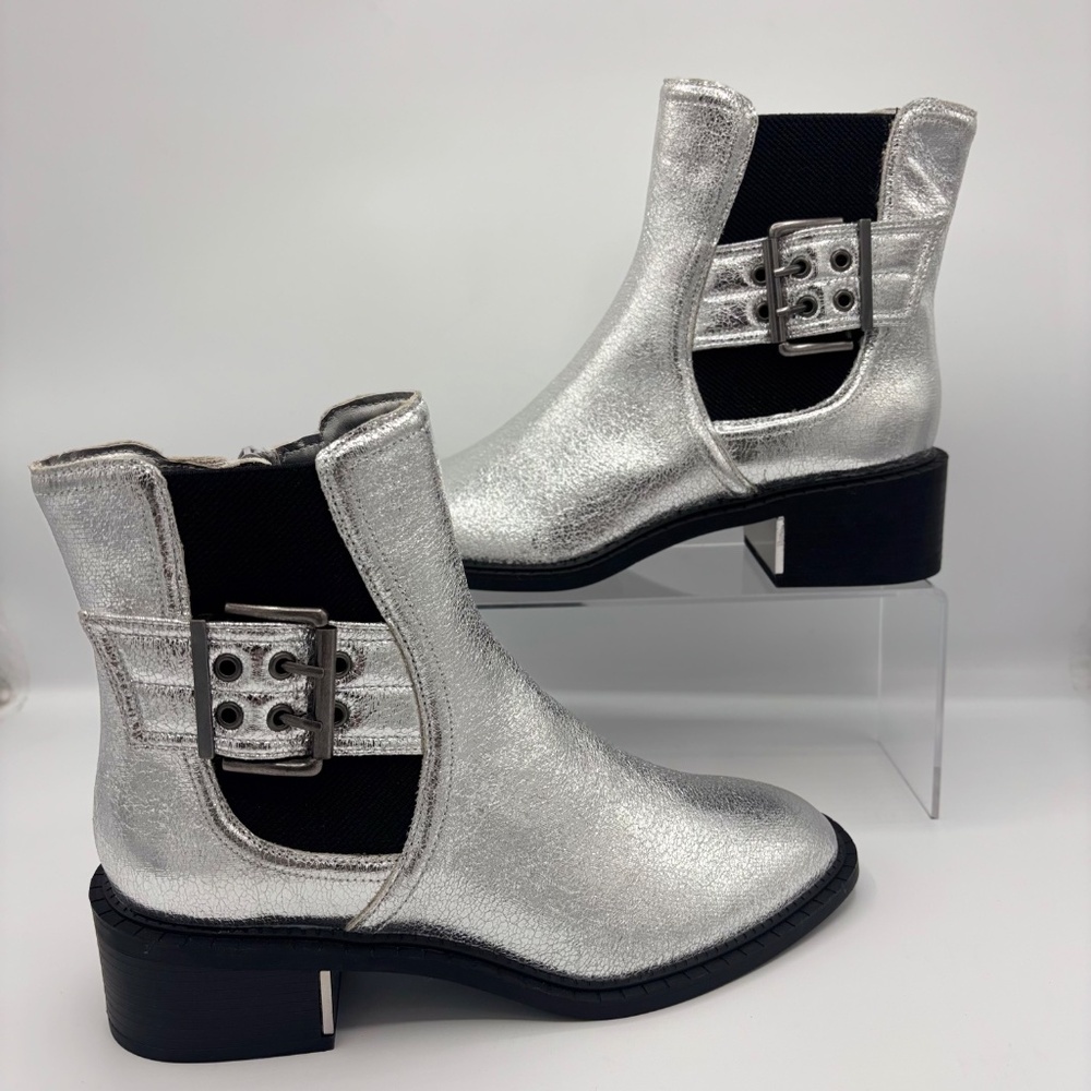 BCBGeneration Barini Silver Metallic Cutout Ankle Boots 6.5M Western Festival - Picture 7 of 16